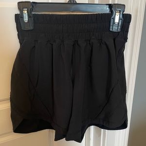 Black, size 2, Lululemon shorts